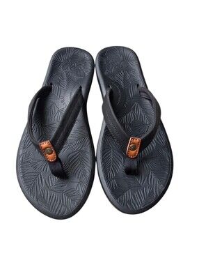 Reef Black Flip Flop Sandals with Brown Accent